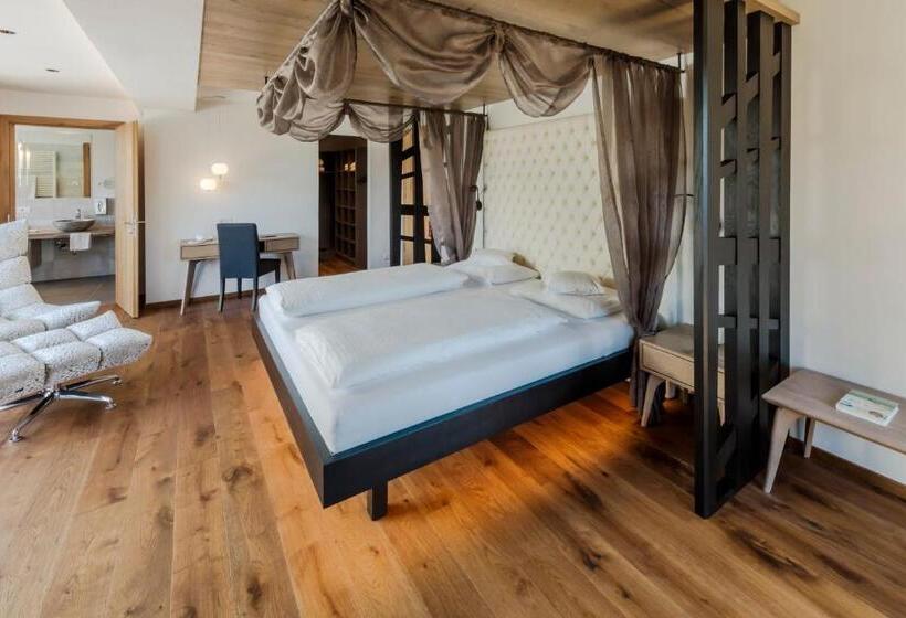 Люкс Повышенной Комфортности, Schlosswirt