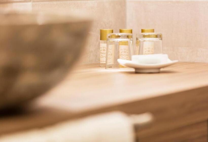 Полулюкс, Schlosswirt