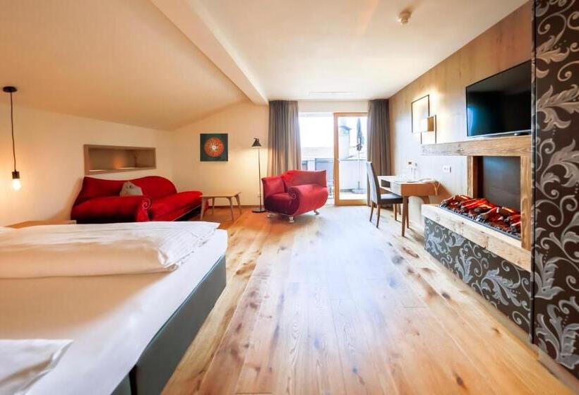 Полулюкс, Schlosswirt