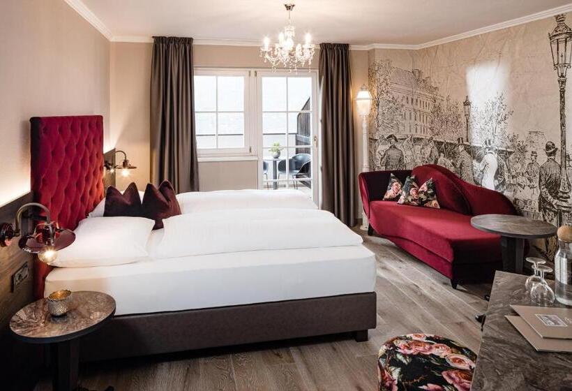 Номер Стандарт Вид на Горы, Schlosswirt