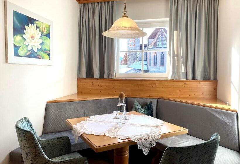 جناح, Schlosswirt