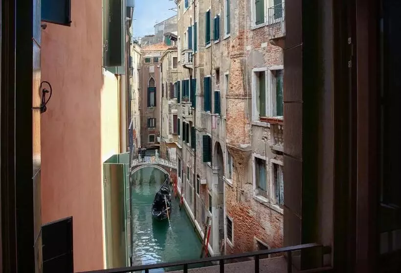 اتاق لوکس با چشم‌انداز, Splendid Venice   Starhotels Collezione