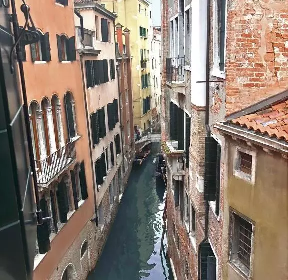 سوئیت جونیور با چشم‌انداز, Splendid Venice   Starhotels Collezione