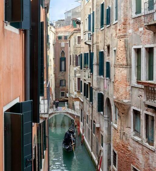 سوئیت جونیور با چشم‌انداز, Splendid Venice   Starhotels Collezione