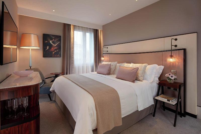 اتاق لوکس با تخت بزرگ, The St. Regis Venice