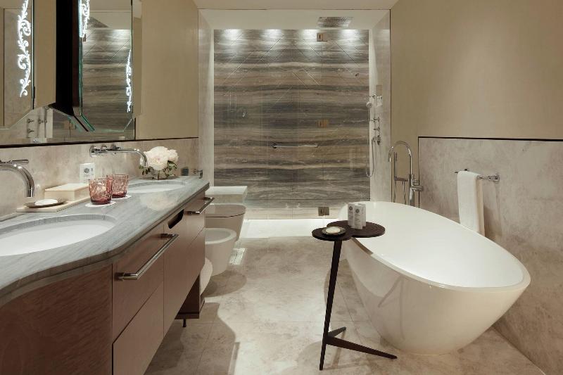 مجموعه ویستا شهر, The St. Regis Venice