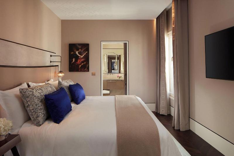 مجموعه ویستا شهر, The St. Regis Venice