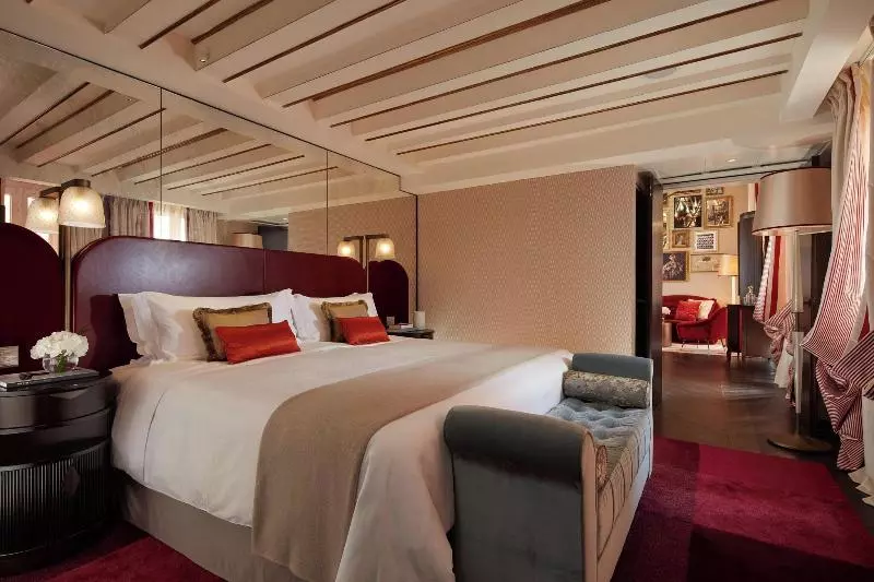 مجموعه ویستا شهر, The St. Regis Venice