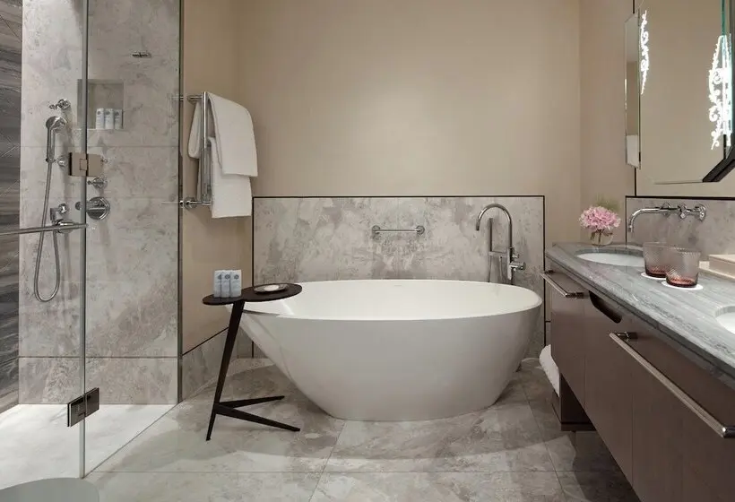مجموعه ویستا شهر, The St. Regis Venice
