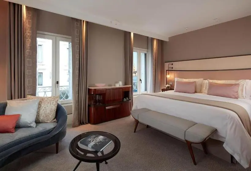 اتاق استاندارد با تخت بزرگ, The St. Regis Venice
