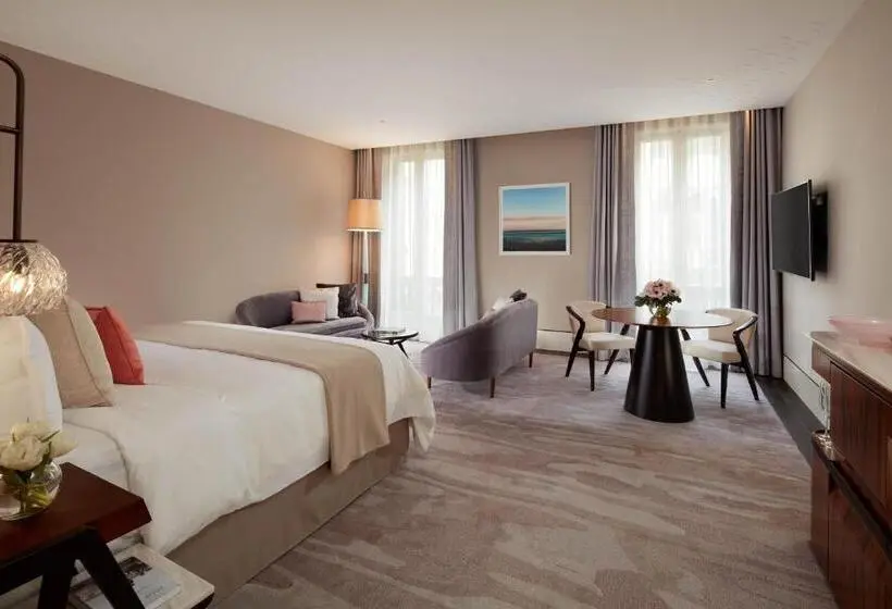 سوئیت جونیور با تخت بزرگ, The St. Regis Venice