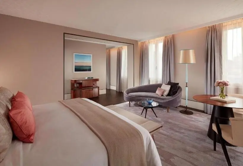 Junior Suite King Bed