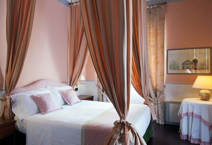 جناح جونيور, Victoria & Iside Spa