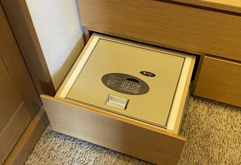 Deluxe Zimmer, Associa Shizuoka