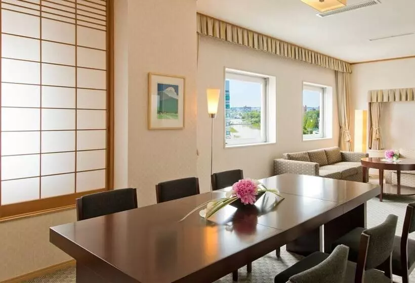 スイート, Ana Crowne Plaza Akita, An Ihg