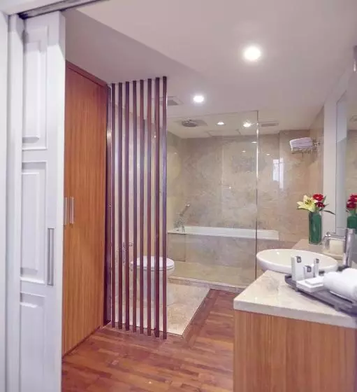 Suite Club, Garden Palace
