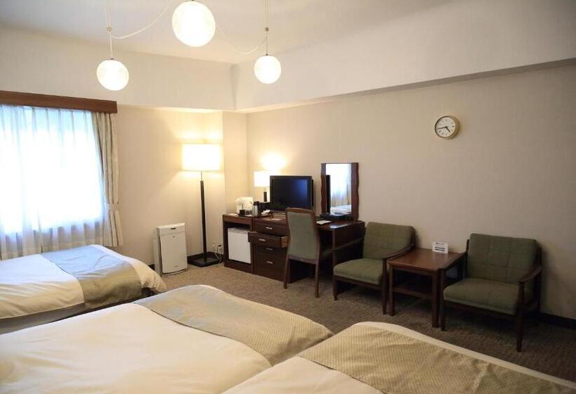 Standaard Driepersoonskamer, Kurashiki Kokusai