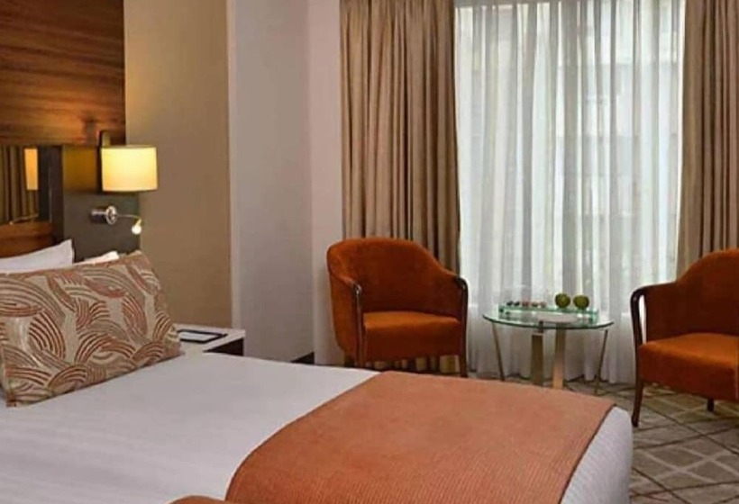 اتاق استاندارد با چشمانداز دریا, Marine Plaza