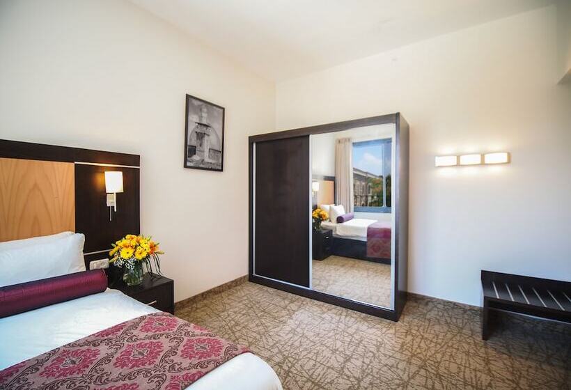 3-Bett-Standardzimmer, New Capitol Hotel   Jerusalem