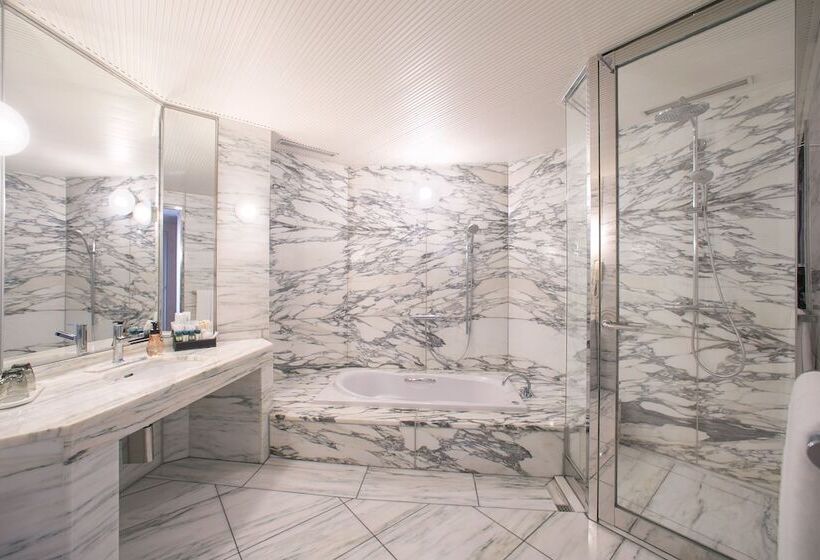 سوئیت رویال, New Nagasaki