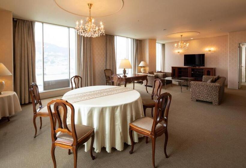 سوئیت رویال, New Nagasaki