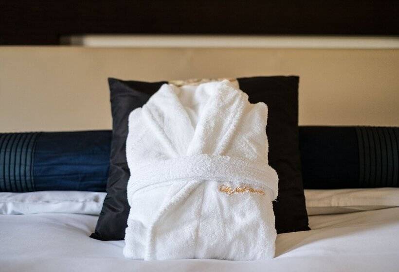 行政房间, New Otani Hakata