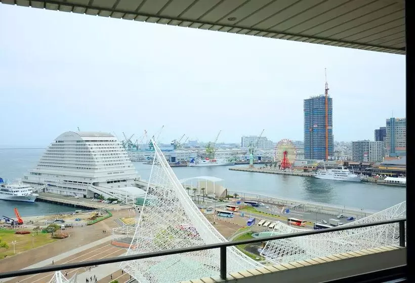 اتاق لوکس, Okura Kobe