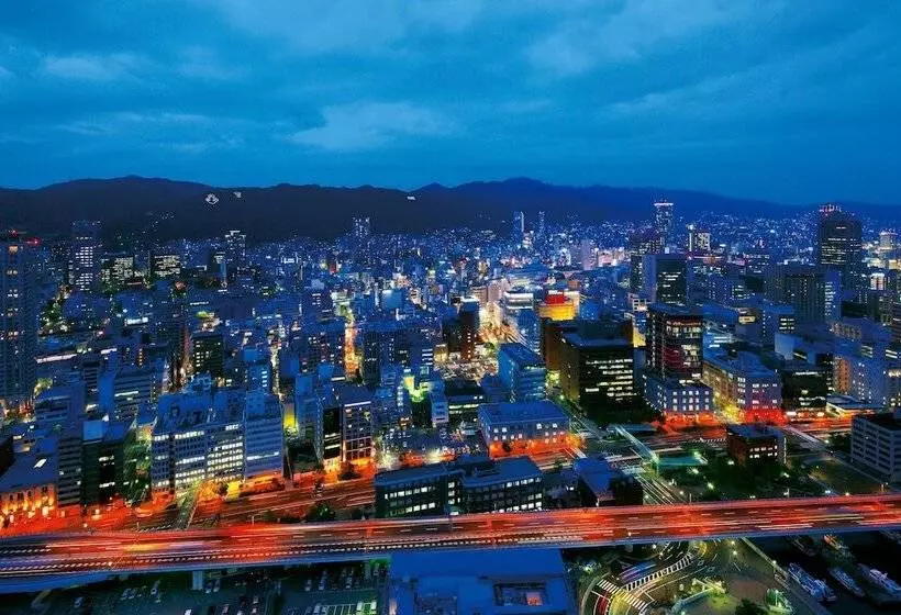 اتاق لوکس, Okura Kobe