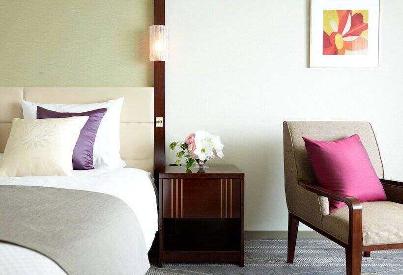 غرفة قياسية, Okura Kobe