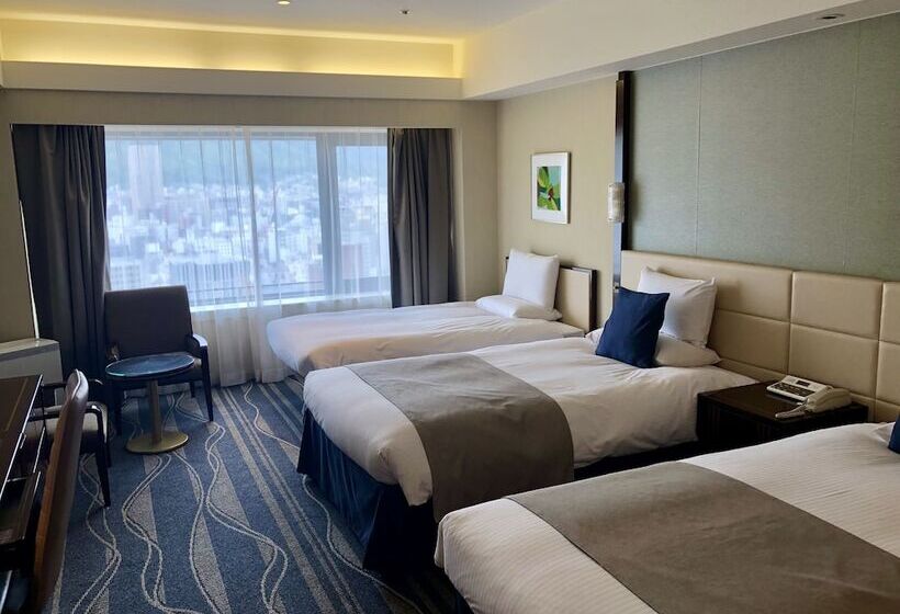 غرفة ديلوكس ثلاثية, Okura Kobe