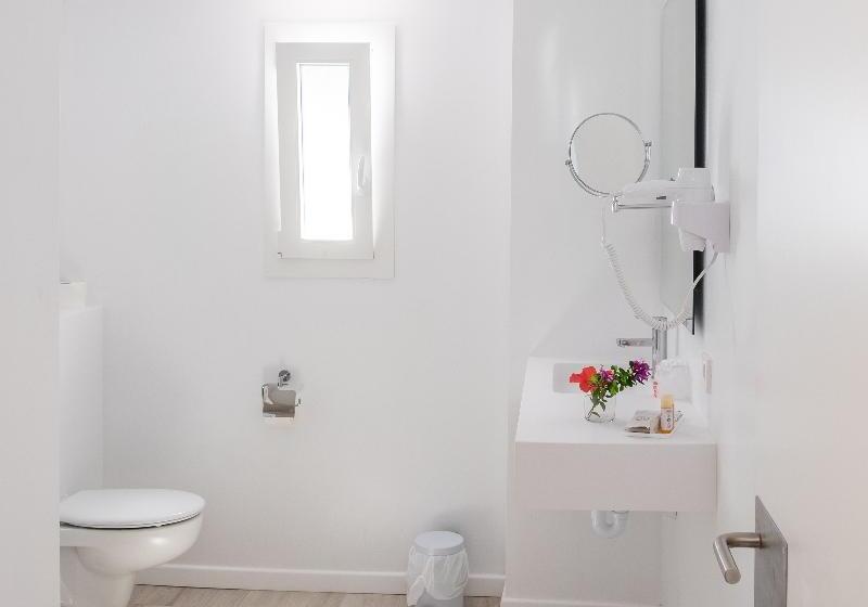 جناح, Okura Kobe