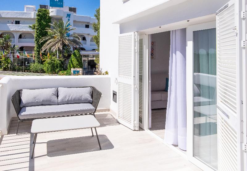 جناح, Okura Kobe