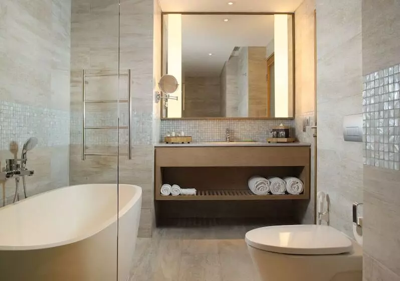 Mökki 1 Makuuhuone, Padma Resort Legian