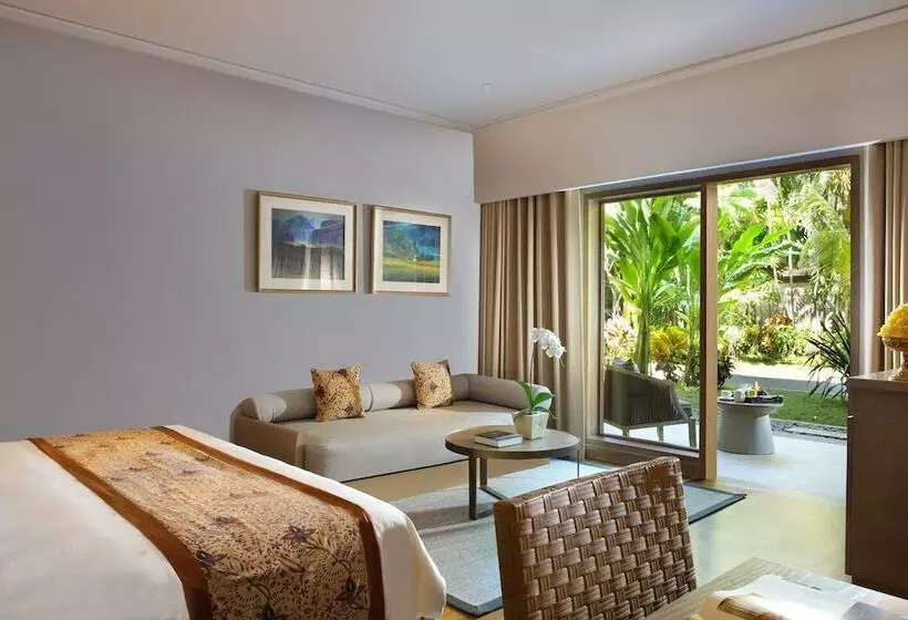 Mökki 1 Makuuhuone, Padma Resort Legian
