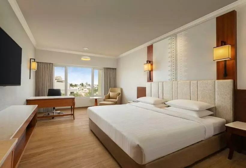 キングサイズベッドのスタンダードルーム, Courtyard By Marriott Tiruchirappalli