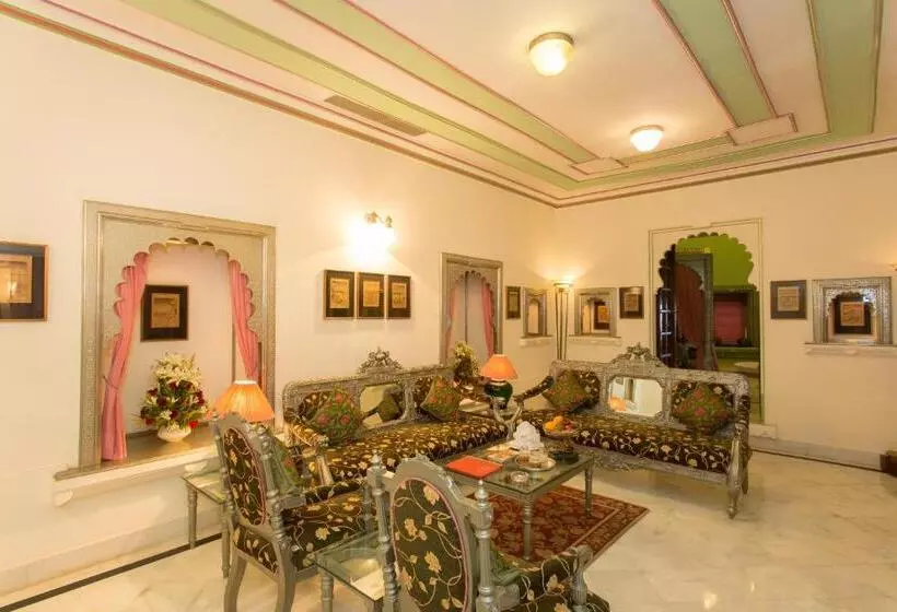 スイート, Shiv Niwas Palace By Hrh Group Of Hotels