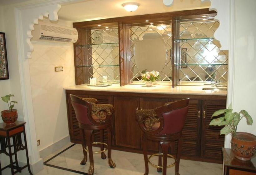 스위트, Shiv Niwas Palace By Hrh Group Of Hotels