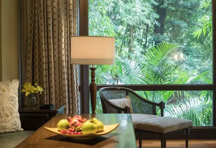 Deluxe Zimmer mit Gartenblick, Taj West End