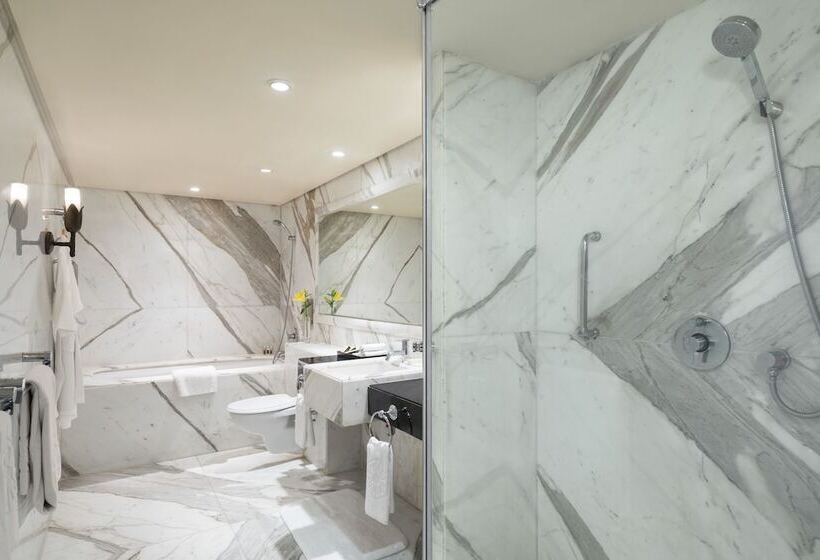 이그제큐티브 스위트 정원 전망, Taj West End