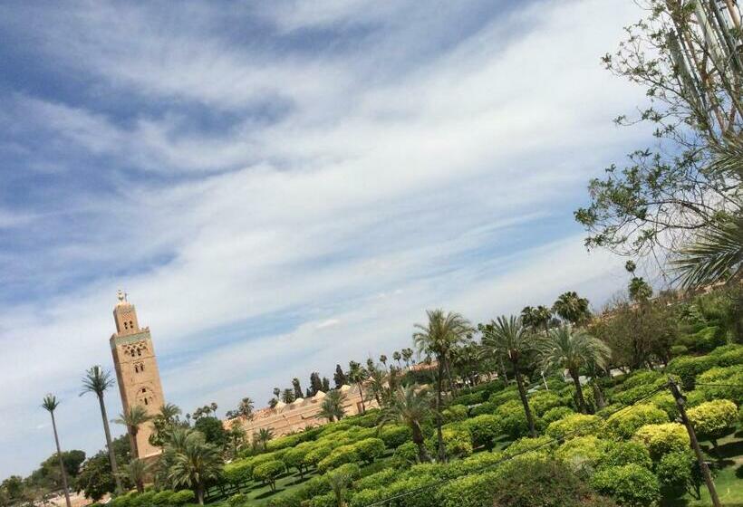 اتاق استاندارد با بالکن, Chems