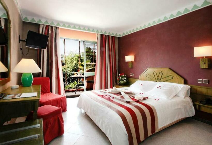 اتاق استاندارد با بالکن, Chems