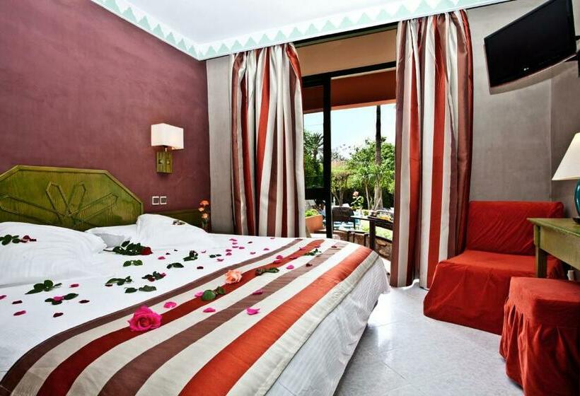 Superior Room with Terrace, Chems