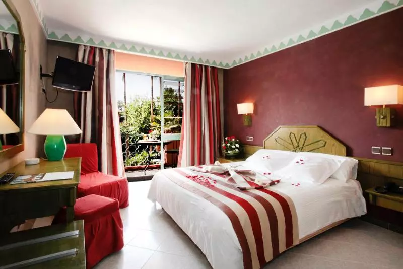 Superior Room with Terrace, Chems