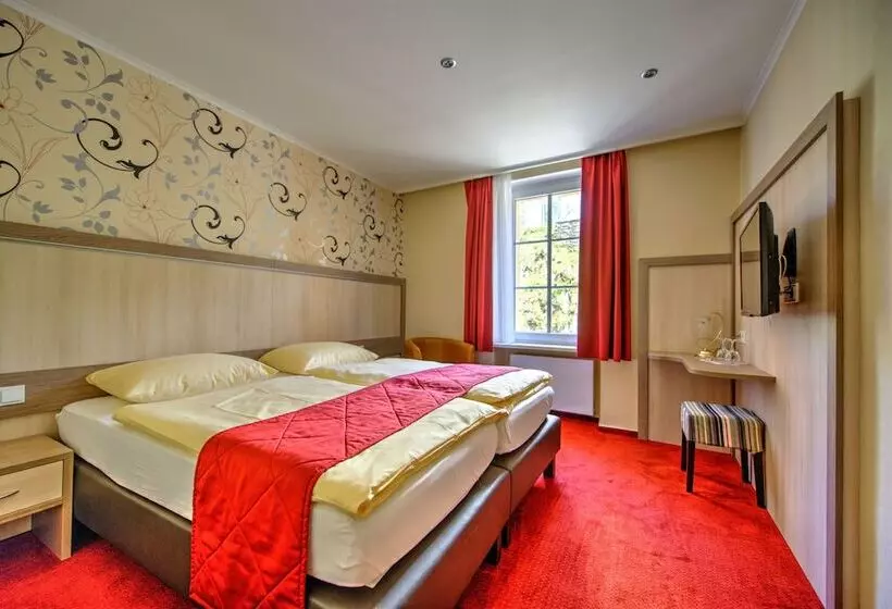 اتاق کلاسیک, Du Commerce  Restaurant La Table De Clervaux