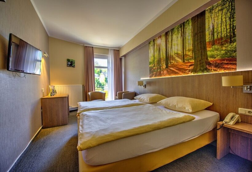 اتاق استاندارد با بالکن, Du Commerce  Restaurant La Table De Clervaux