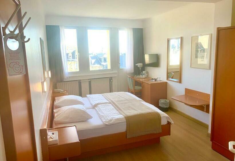 اتاق استاندارد, Francais