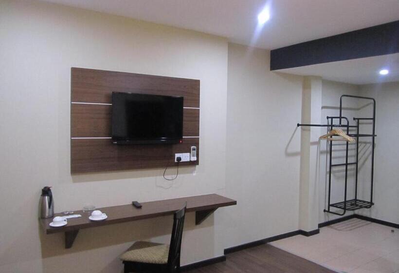 اتاق لوکس سه تخته, Garden Inn