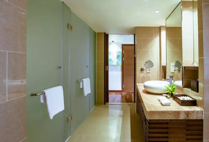 オーシャンビューのクラブルーム, Hyatt Regency Kinabalu