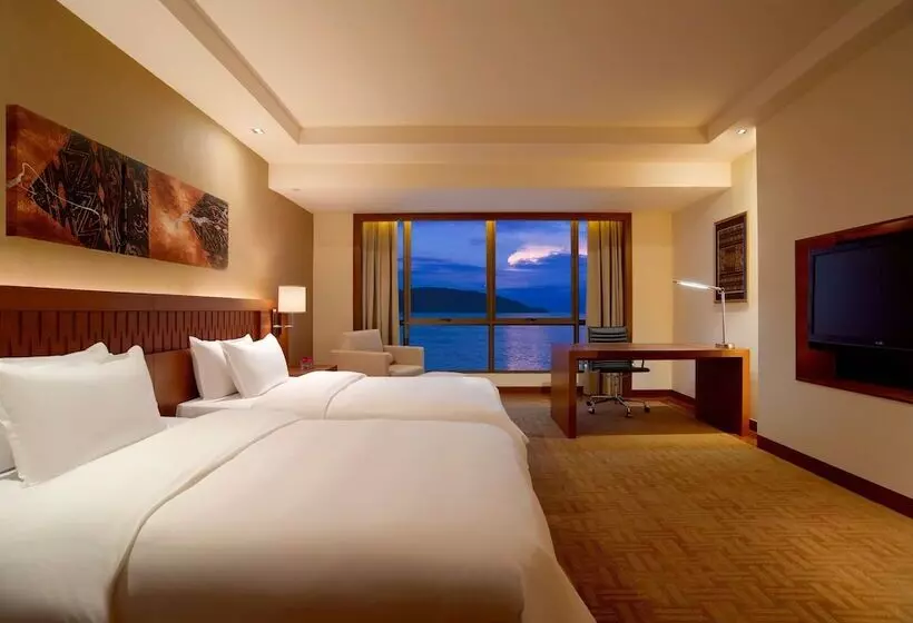 オーシャンビューのクラブルーム, Hyatt Regency Kinabalu