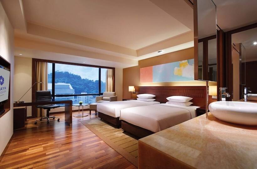חדר סטנדרט נוף לעיר, Hyatt Regency Kinabalu